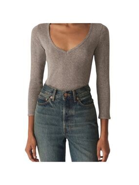 Tee Shop Juniors XS V-Neck Stretch 3/4 Sleeve